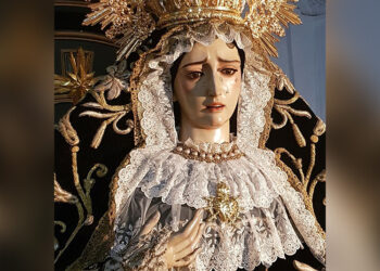 velas-acompanar-virgen-soledad-semana-santa