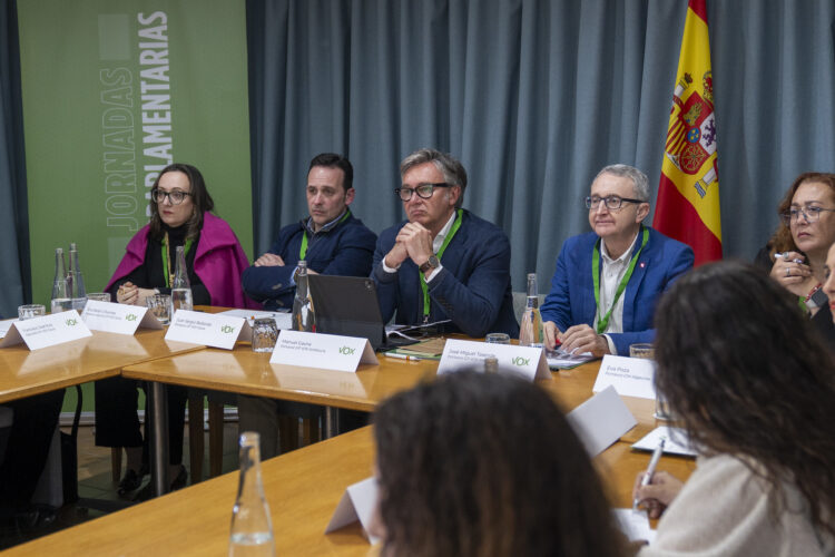 vox-busca-frente-comun-bipartidismo-aisla-ceuta-vincula-marruecos-3