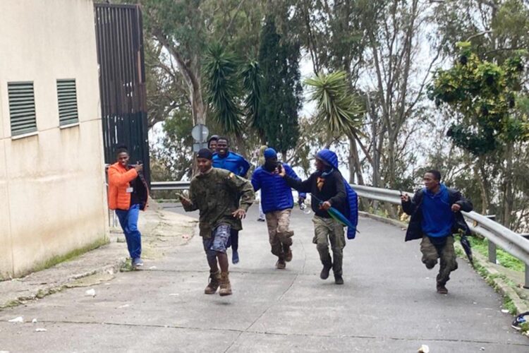 boza-tocar-tierra-milagro-inmigrantes-001