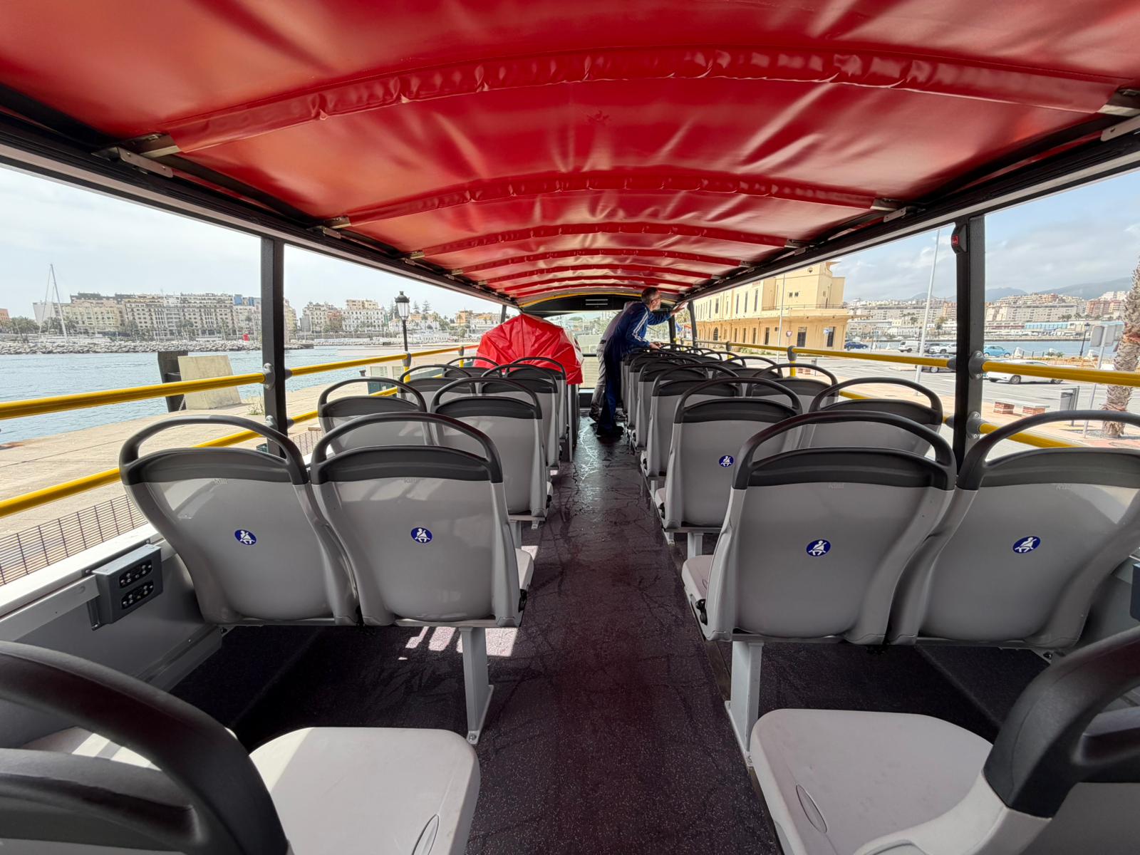 ceuta-estrena-autobus-turistico-potenciar-imagen-1