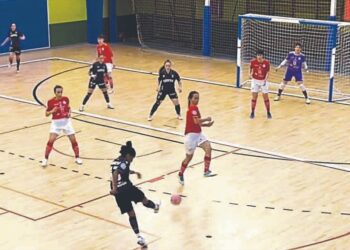 ceuta-femenino-desaprovecha-bala-pinchazo-colista-002