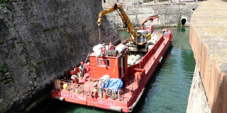 comienzan-trabajos-dragado-foso-1