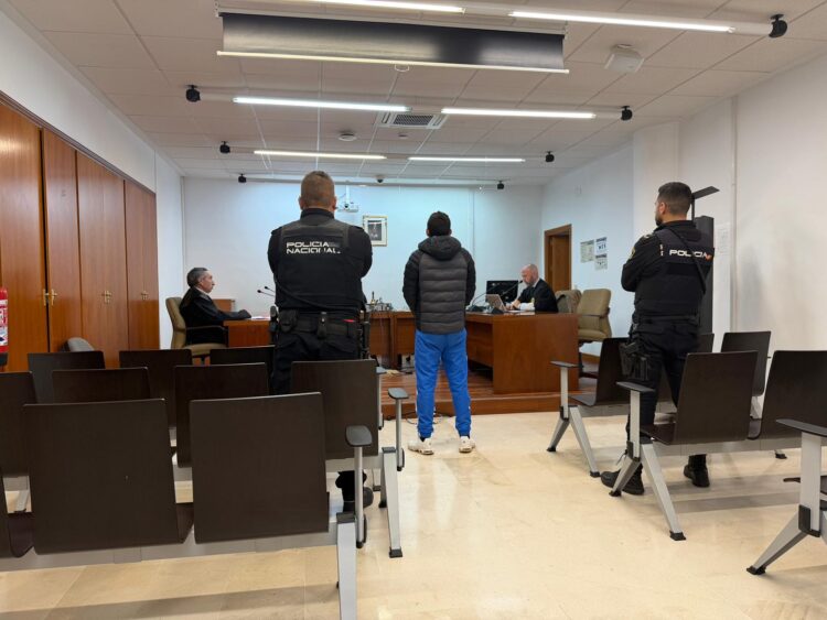 condenado-amenazar-hermano-cuchillos-quebrantar-orden-judicial