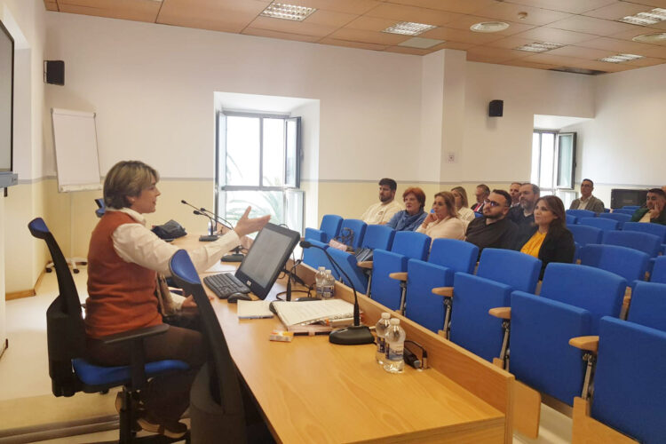 debate-desigualdades-deporte-uned-yolanda-bel-1