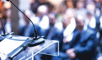 discurso-politica-microfonos