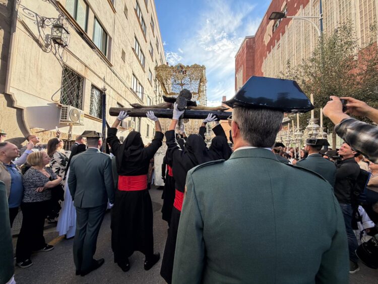 encuentro-chico-cristo-encrucijada-sede-virgen-lagrimas-guardia-civil-jueves-santo-semana-santa-2026-4