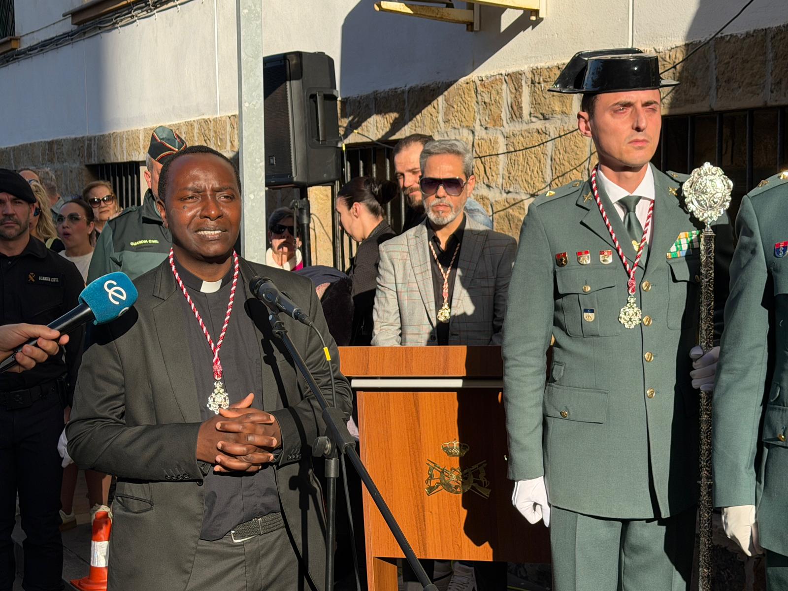 historica-salida-cristo-encrucijada-sede-guardia-civil-jueves-santo-semana-santa-2026-33