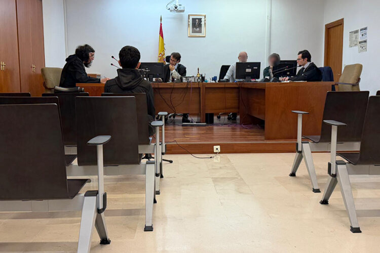 huevazos-contra-policia-condenado-tras-detencion