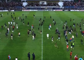 incidentes-gradas-ocs-usm-alger-semifinales-caf