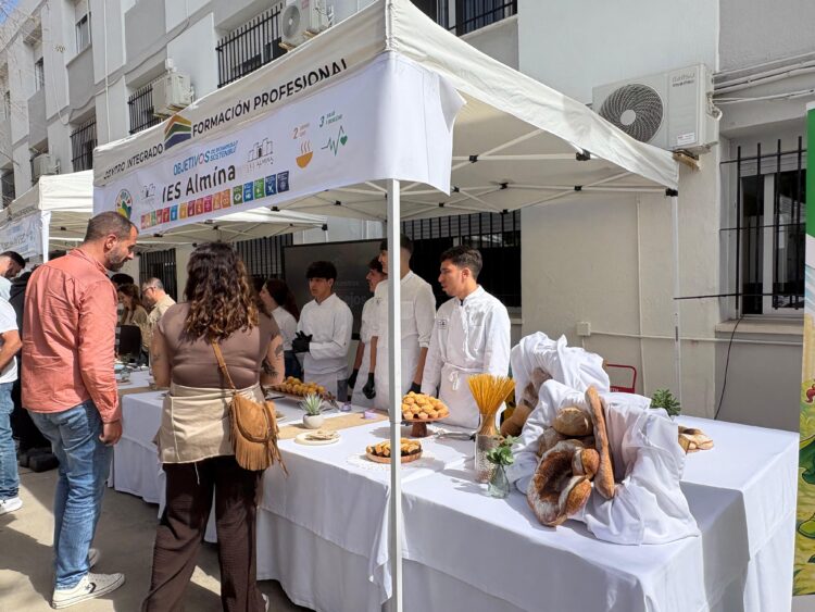 iv-feria-sostenibilidad-cifp-se-vive-ropas-fosiles-inclusion-15