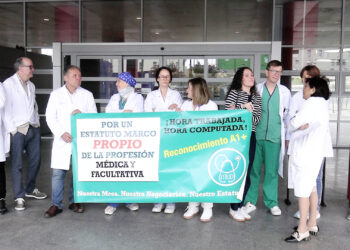 medicos-secundan-nueva-semana-huelga-estatuto-marco-propio-1