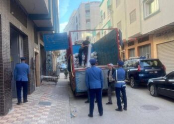 operativo-almacenes-tetuan-decomiso-telas-alfombras-contrabando-3