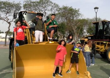 parque-movil-medio-siglo-acercando-labor-pequenos-1-016