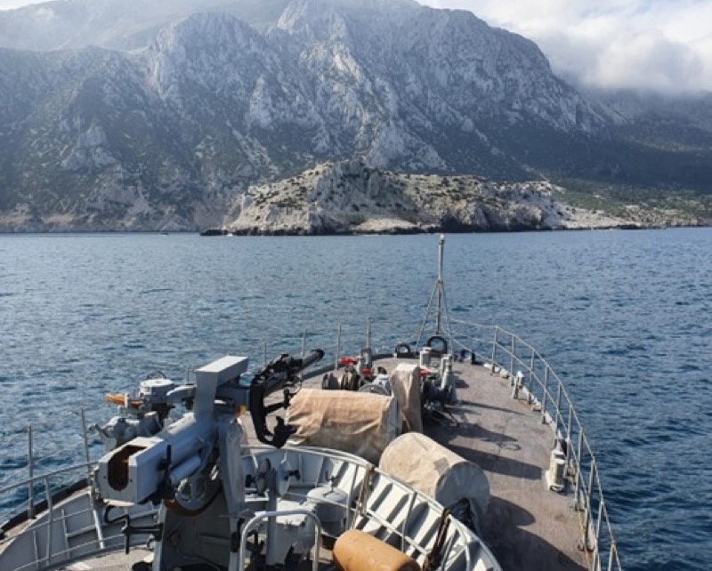 patrullero-medas-mision-vigilancia-estrecho-003