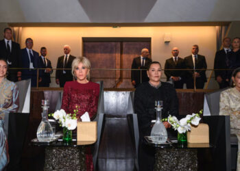 princesas-lalla-khadija-teatro-rabat-brigitte-macron