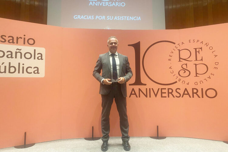 revista-espanola-salud-publica-reconoce-investigadores-campus