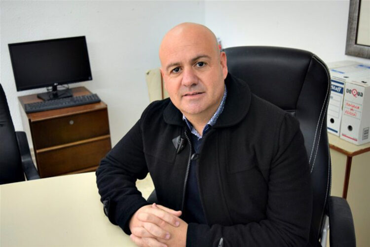 sindicalismo-saltamontes-servilimpce