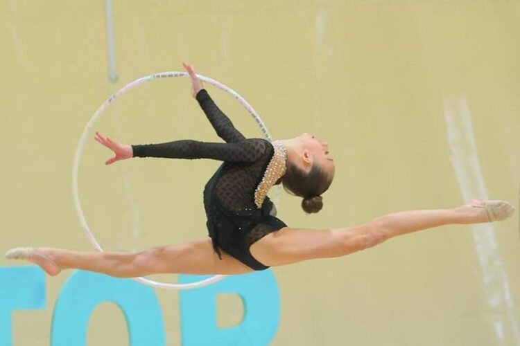 sofia-rios-conquista-oviedo-elegancia-fuerza-talento-gimnasia-ritmica