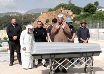 tumba-5331-ultima-brazada-inmigrante-tarajal-003-portada