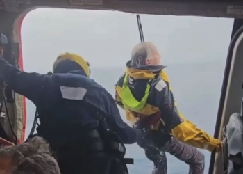 velero-hundido-cuatro-ceuties-rescatados-incidente-orcas