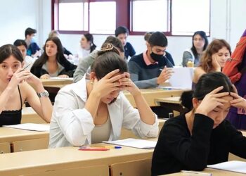 Cañonazo-estudiantes