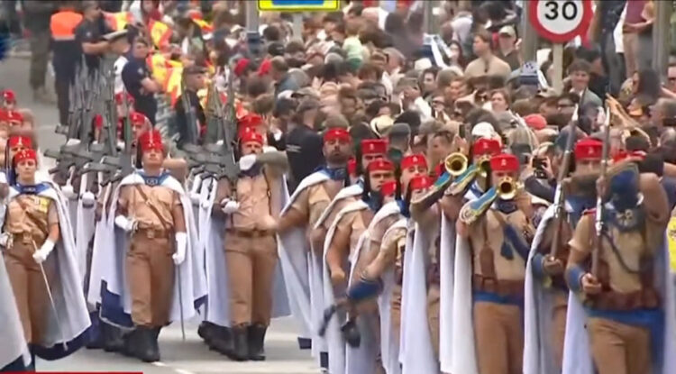 Desfile-Fuerzas-Armadas
