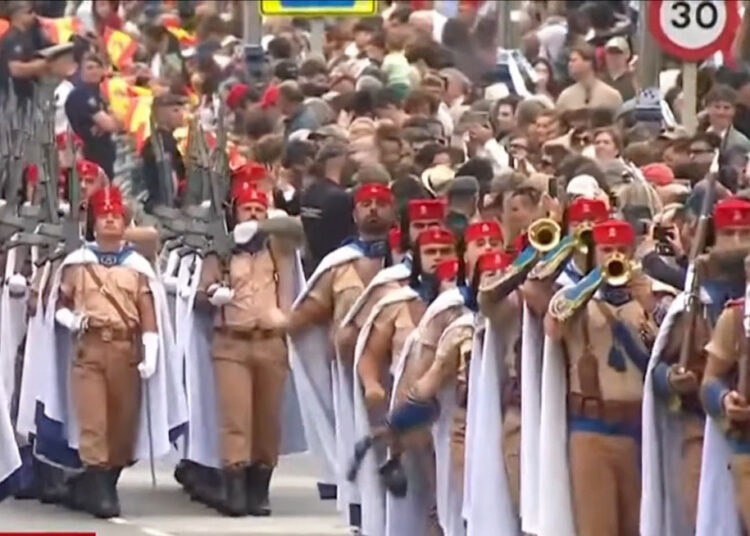 Desfile-Fuerzas-Armadas