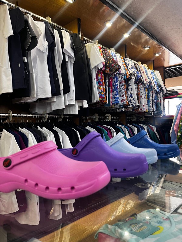 blanco-estampado-moda-enfermeras-ceuta-dia-internacional-enfermeria