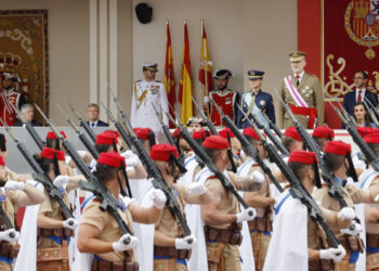 brillante-desfile-regulares-ceuta-legion-melilla-dia-fuerzas-armadas-2026