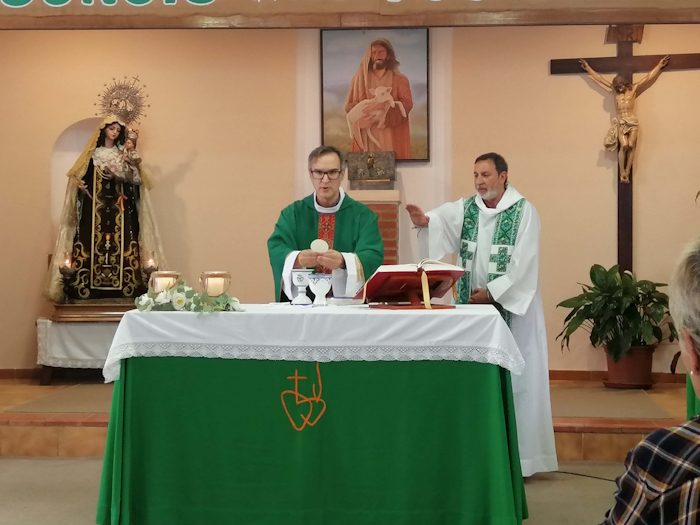 caritas-organiza-conferencia-caridad-cargo-padre-silvio-bueno-3