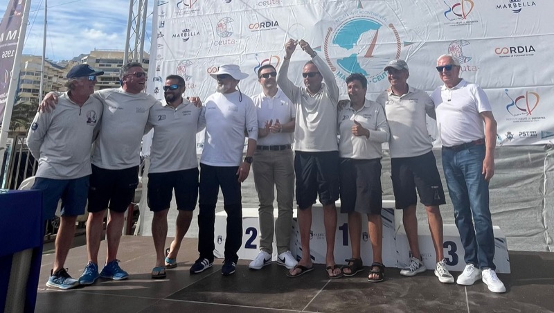 castaner-yachts-corona-campeon-absoluto-viii-copa-intercontinental-001