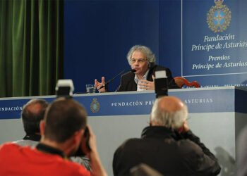 ceuta-actos-entregar-premio-convivencia-escritor-amin-maalouf
