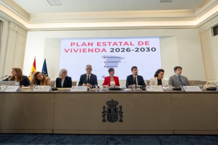 gobierno-movilizara-siete-millones-vivienda-ceuta-003