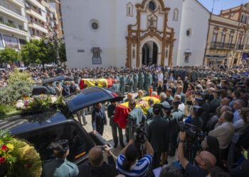 honores-guardias-civiles-victimas-lucha-contra-narco