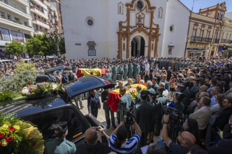 honores-guardias-civiles-victimas-lucha-contra-narco