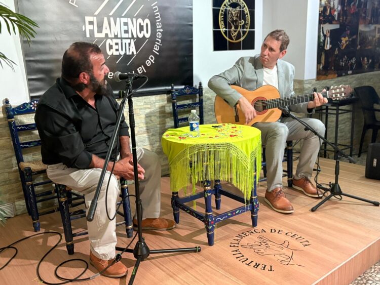 juan-agujetas-antonio-anzonini-estrenan-tertulia-flamenca-2