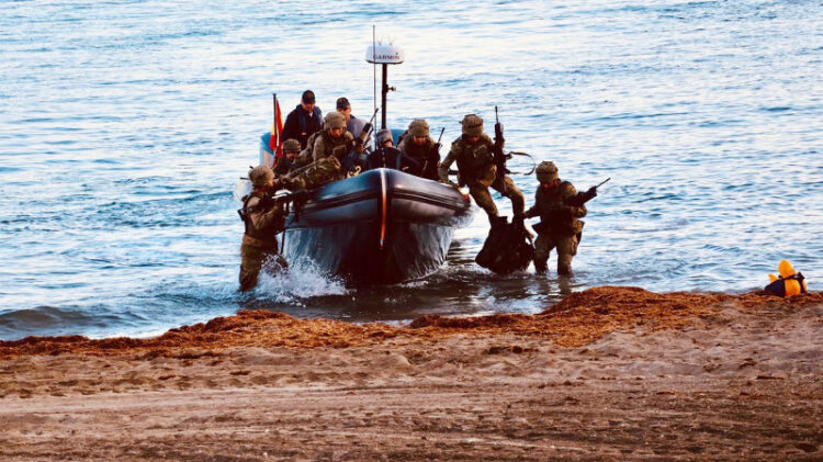 legion-desembarco-tercio-duque-alba-playa-ceuta-001