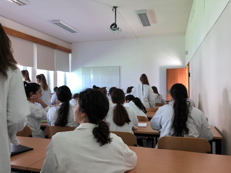 mas-alla-cuidados-labor-docente-enfermeria-dia-internacional-enfermeria-002