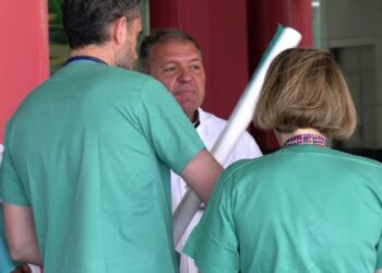 medicos-ceuta-plantan-ministra-fuga-ingesa-bunkerizado-009