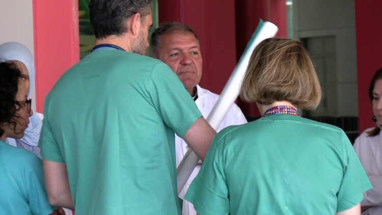medicos-ceuta-plantan-ministra-fuga-ingesa-bunkerizado-009