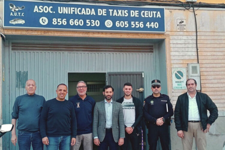 mejoras-taxi-marquesinas-seguros-economicos-lucha-piratas-003