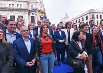 visita-feijoo-pp-ceuta-dia-europa-2026-83