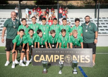 ad-ceuta-fc-recibe-trofeo-campeon-alevin-futbol-7-autonomica-6
