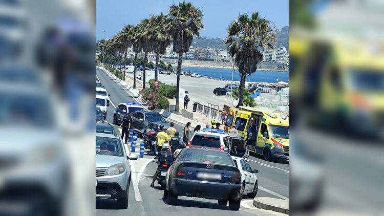 aparatoso-accidente-coche-moto-juan-xxiii-persona-herida