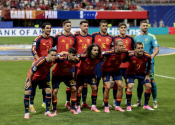 camiseta-blanca-espana-mundial-2026-futbol-4