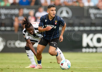 aisar-punto-estampar-firma-real-oviedo