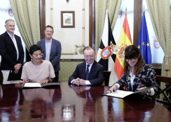 ceuta-fundacion-telefonica-fomentan-desarrollo-talento-tecnologico2-portada