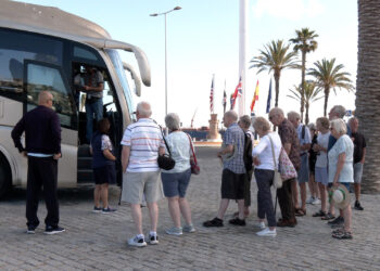 crucero-aurora-turistas-puerto-sin-marca-1