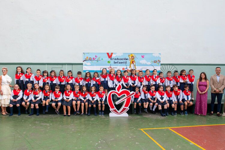 emocion-alegria-graduacion-infantil-colegio-san-agustin inf-3917