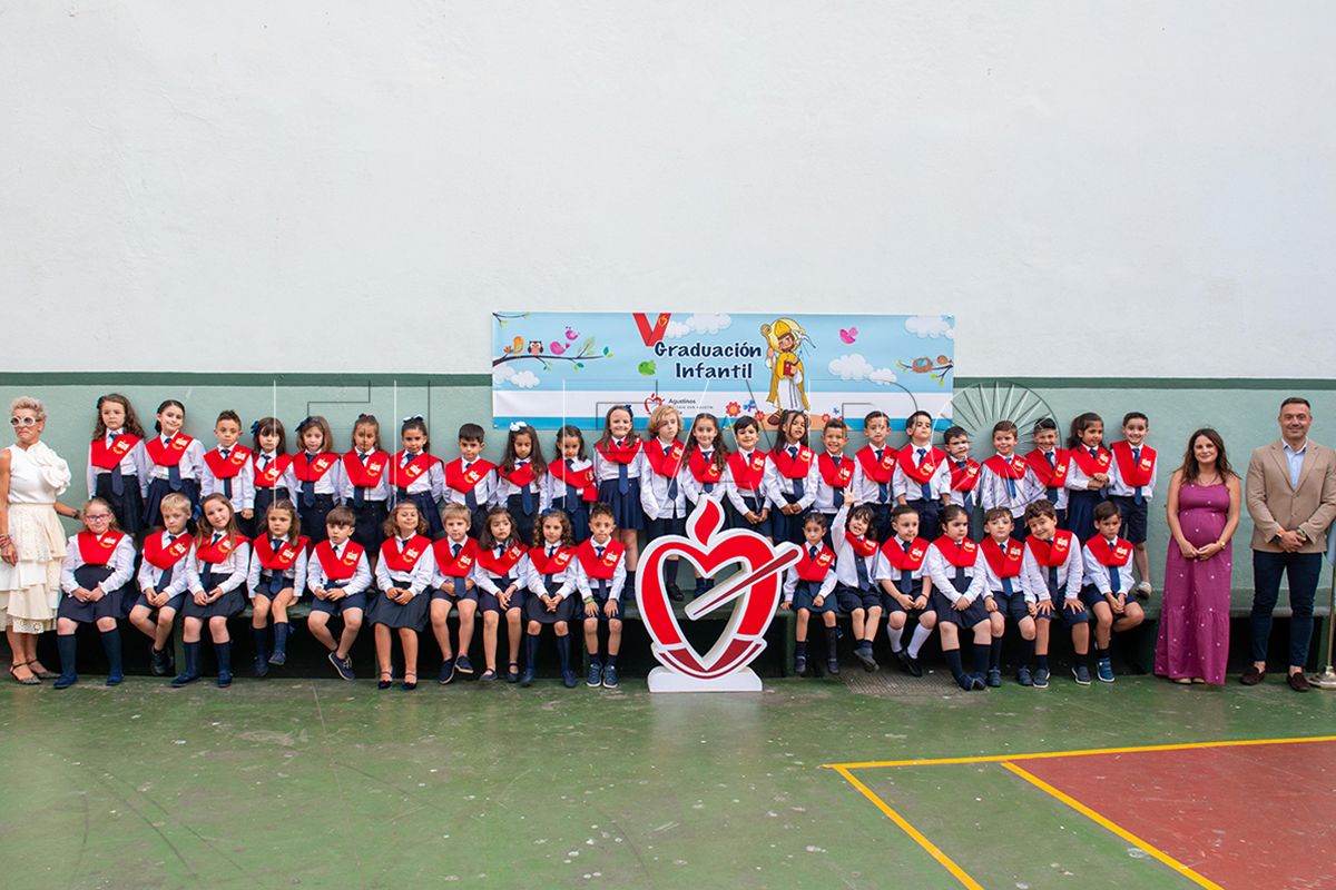 emocion-alegria-graduacion-infantil-colegio-san-agustin inf-3917